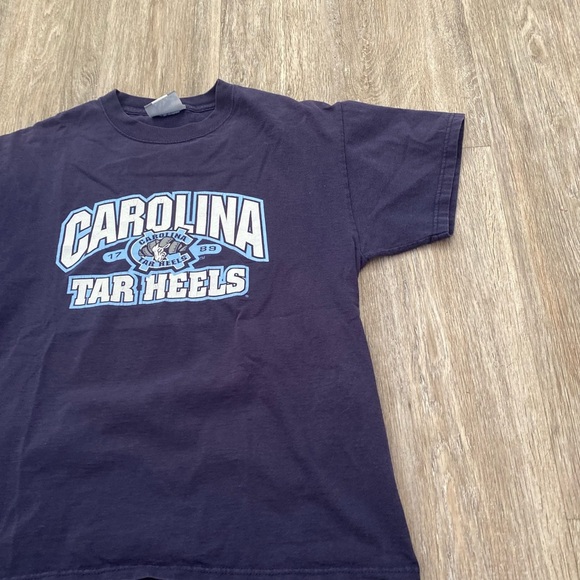 J. America womens t shirt Carolina Tar Heels - Picture 2 of 4